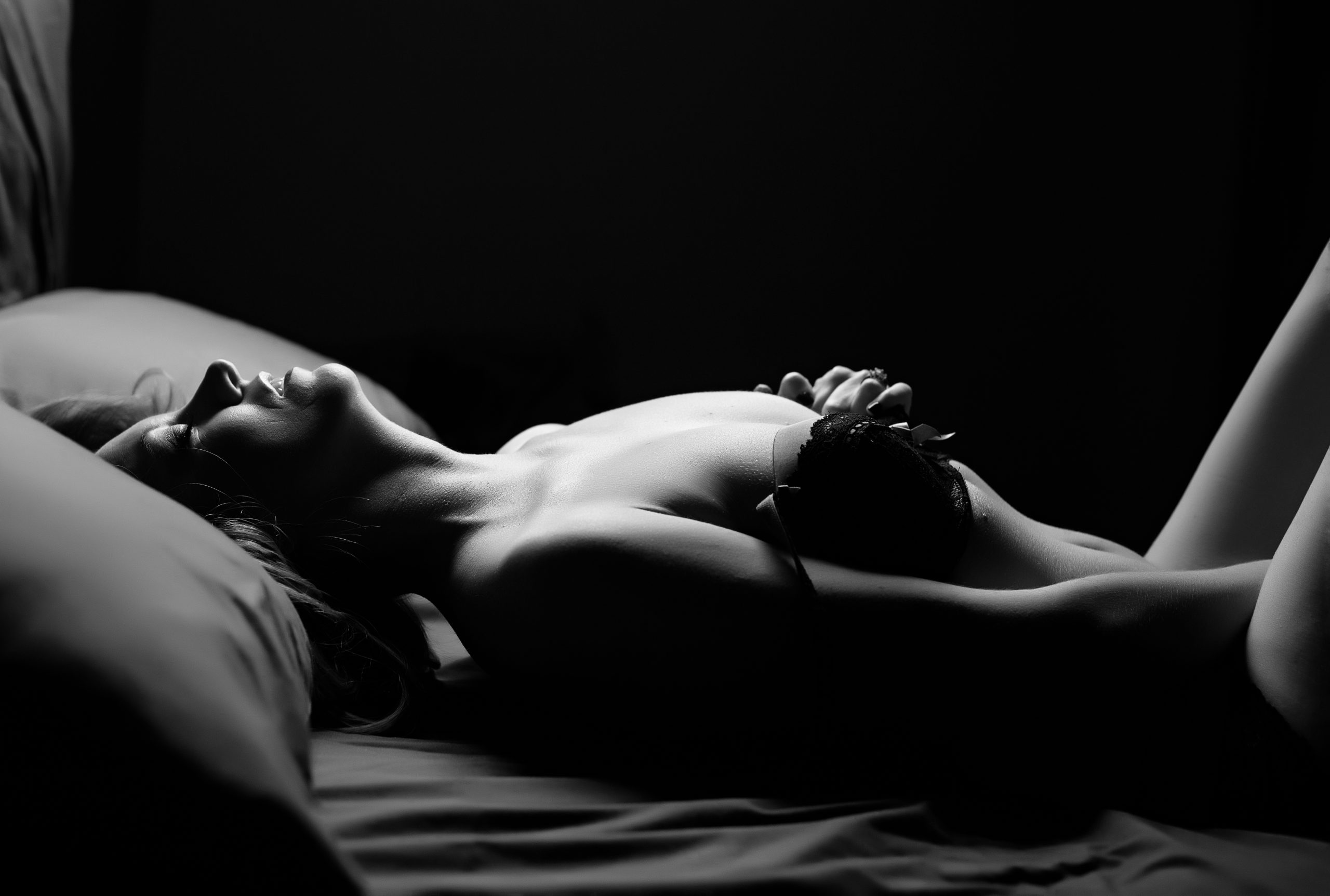 Chicago boudoir photography silhouette